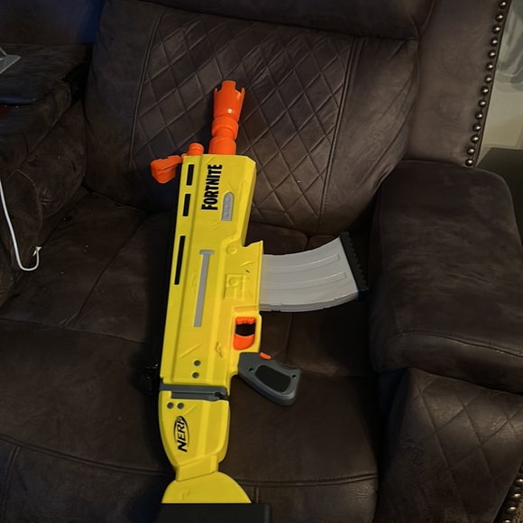 Gun - Picture 3 of 8